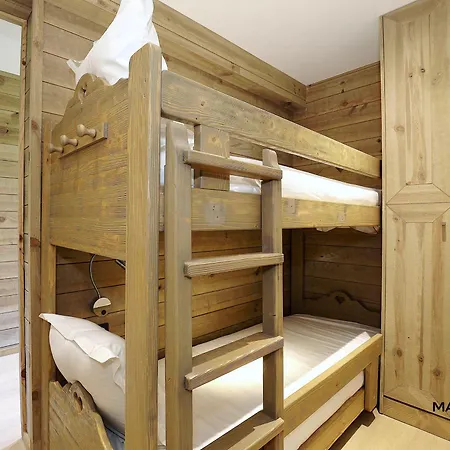 Chalet Charmant Demi-chalet Renove, 3 Chambres, Cheminee, Parking, Pres Des Pistes Et Aquamotion A - Fr-1-664-28 *